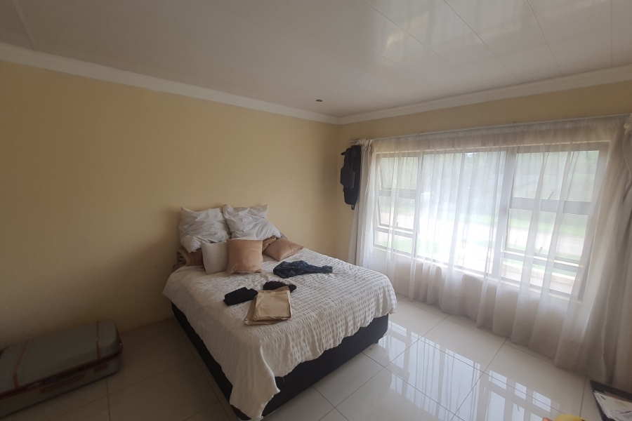 5 Bedroom Property for Sale in Melodie North West